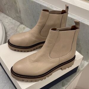 Caslon Women's Beige Chelsea Boots